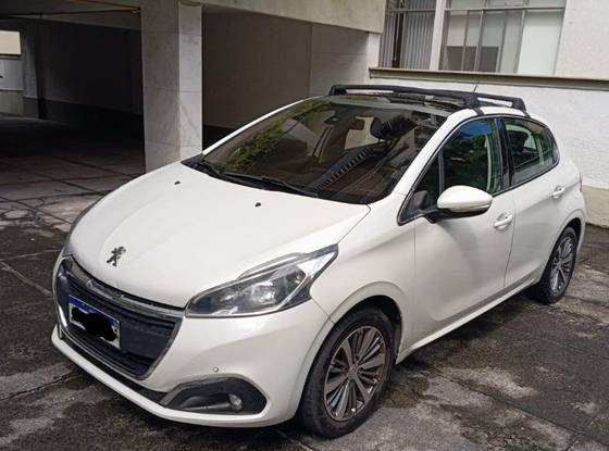 PEUGEOT 208 1.6 GRIFFE 16V FLEX 4P AUTOMÁTICO
